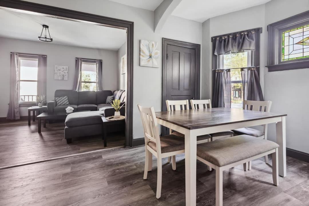 Spacious 6Br 2Ba Minutes For The Falls & Casino ナイアガラフォールズ エクステリア 写真