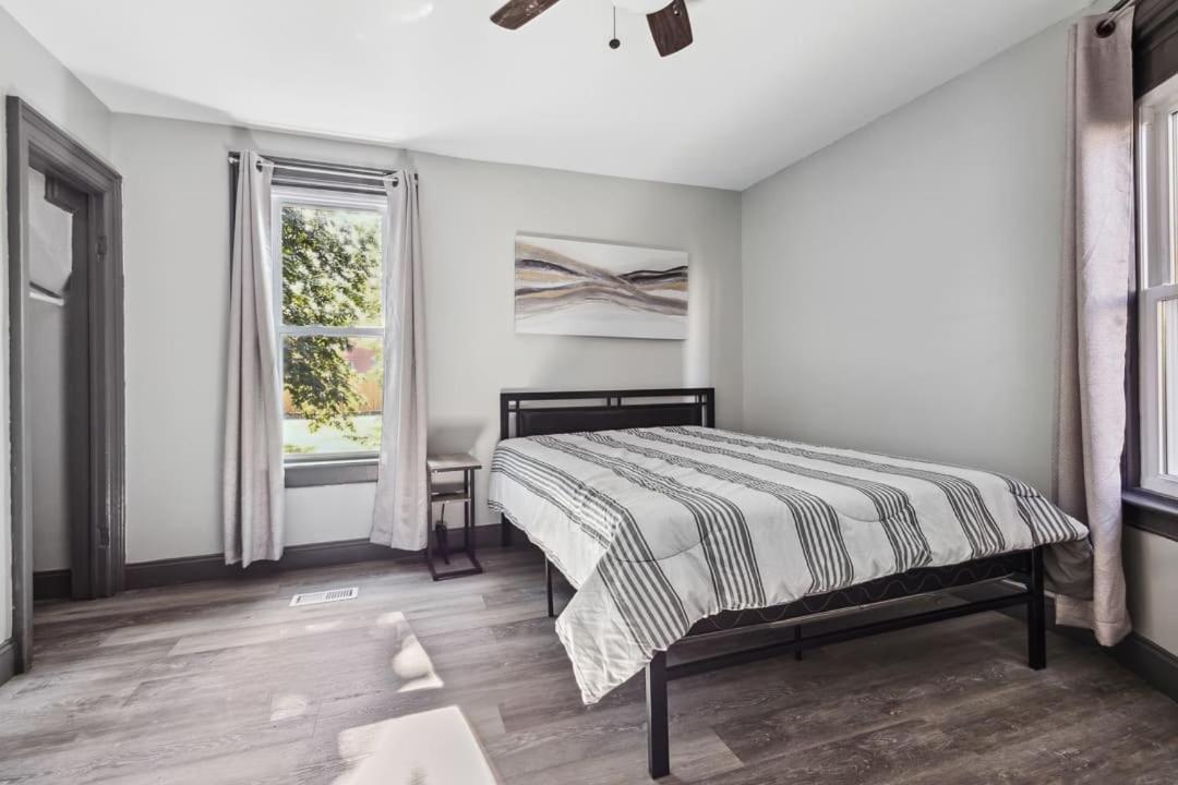 Spacious 6Br 2Ba Minutes For The Falls & Casino ナイアガラフォールズ エクステリア 写真
