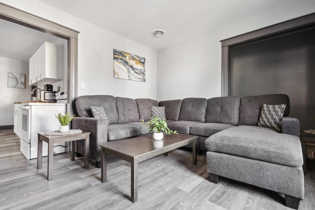 Spacious 6Br 2Ba Minutes For The Falls & Casino ナイアガラフォールズ エクステリア 写真
