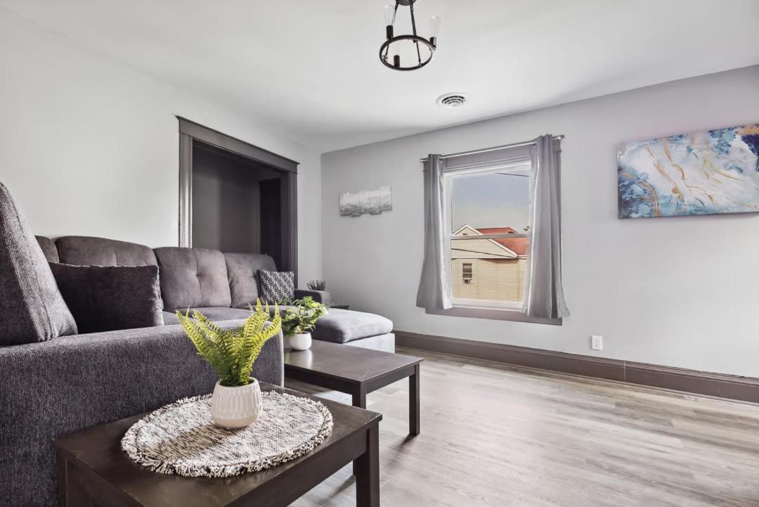 Spacious 6Br 2Ba Minutes For The Falls & Casino ナイアガラフォールズ エクステリア 写真