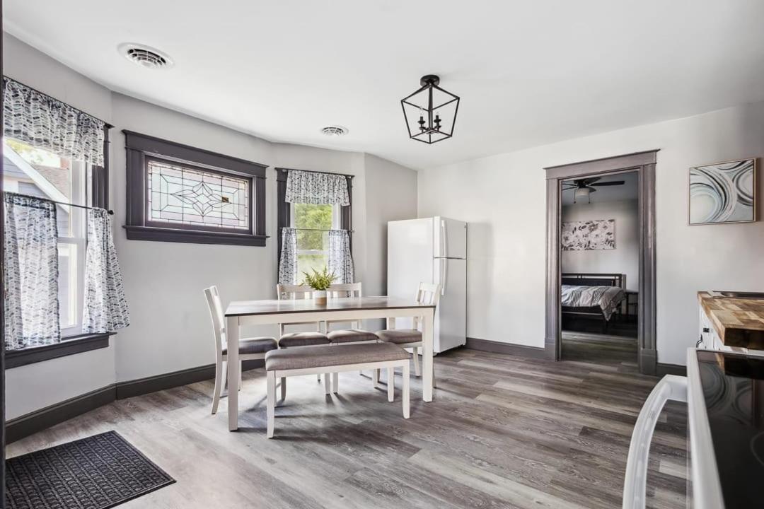 Spacious 6Br 2Ba Minutes For The Falls & Casino ナイアガラフォールズ エクステリア 写真