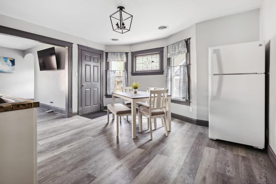 Spacious 6Br 2Ba Minutes For The Falls & Casino ナイアガラフォールズ エクステリア 写真